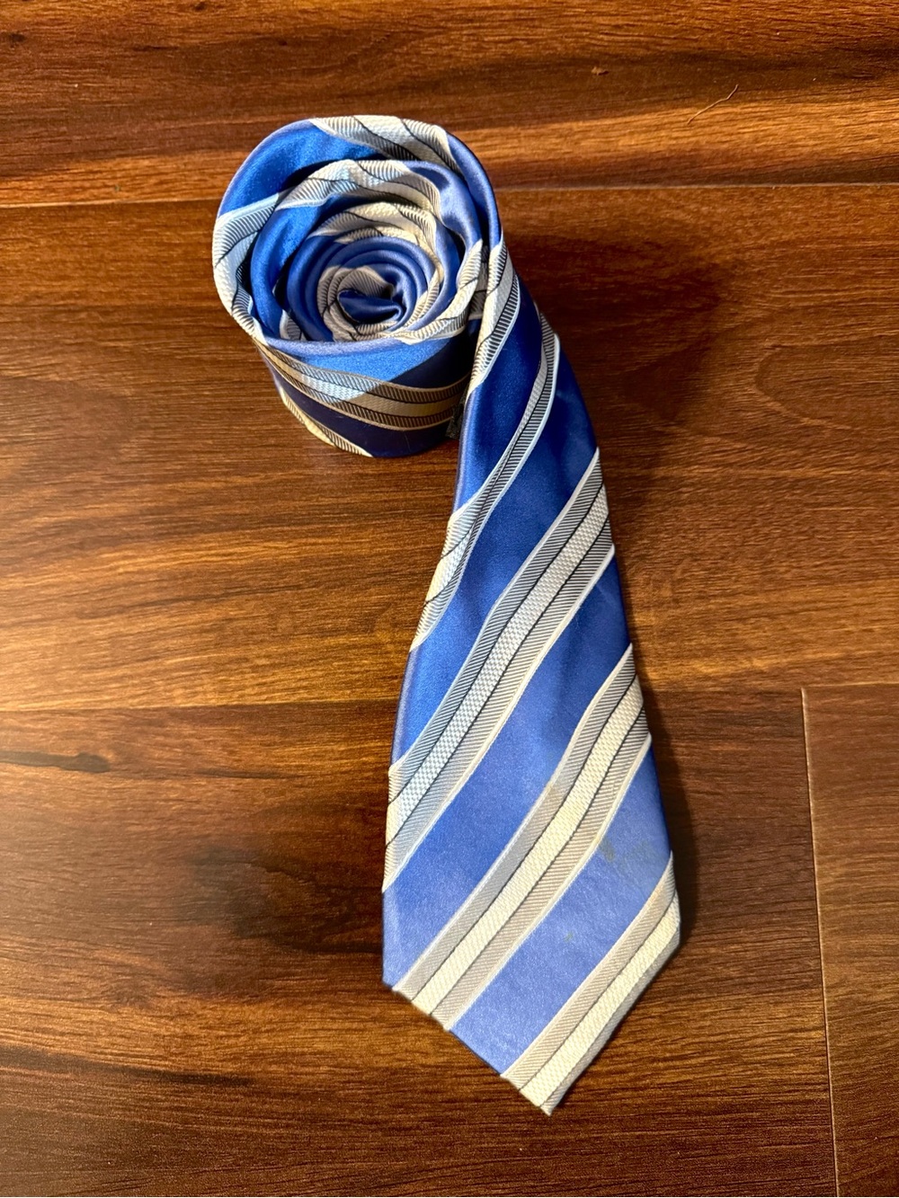 DONALD J. TRUMP Classic Blue and Light Gray Striped Men's Repp Tie